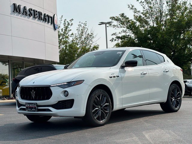 Used 2024 Maserati Levante GT Ultima AWD/4WD image 2