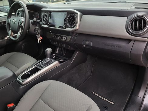 Used 2021 Toyota Tacoma SR5 w/ SR5 Appearance Package (SM) RWD image 9