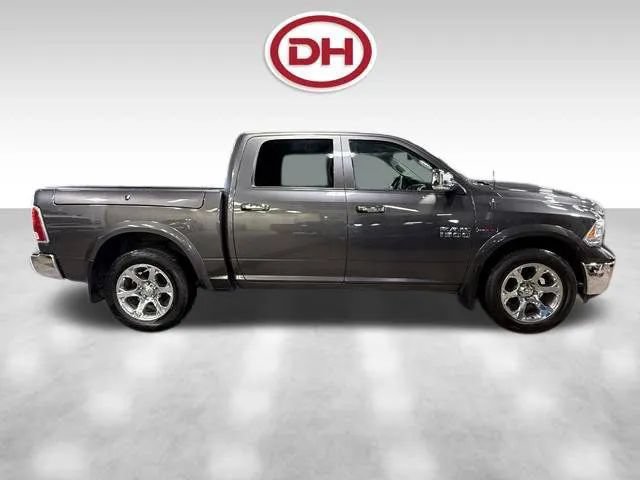 Used 2017 RAM 1500 Laramie w/ Convenience Group AWD/4WD image 2