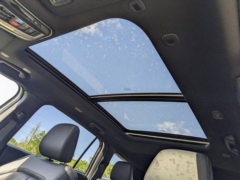 New 2026 Jeep Cherokee Overland image 21