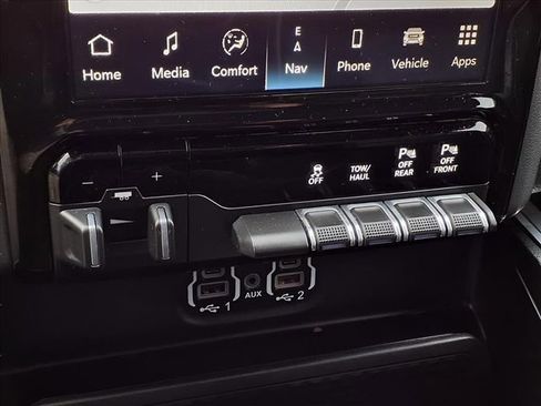 Used 2024 RAM 1500 Laramie image 16