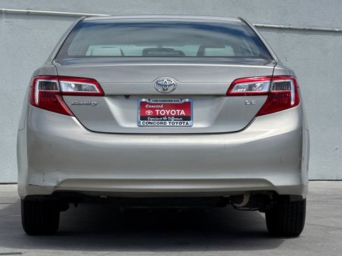Used 2014 Toyota Camry LE FWD image 10