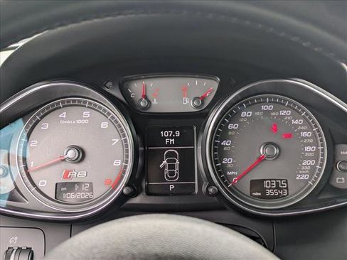 Used 2014 Audi R8 V8 image 17