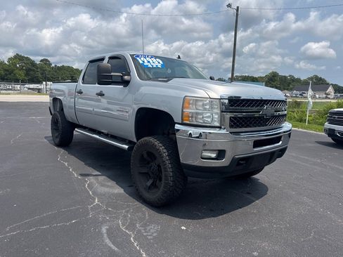 Used 2014 Chevrolet Silverado 2500 LT w/ Custom Sport Truck Package AWD/4WD image 7