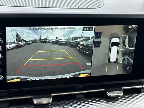 Used 2023 Kia Carnival SX Prestige FWD image 20