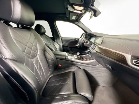 Used 2023 BMW X5 xDrive40i w/ Premium Package image 31