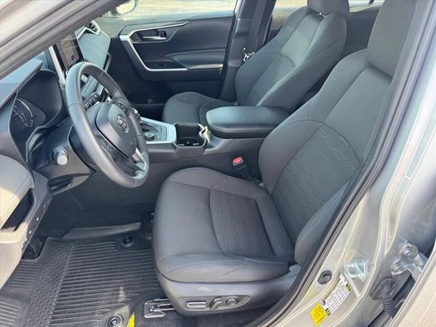 Certified 2024 Toyota RAV4 SE w/ Convenience Package image 9