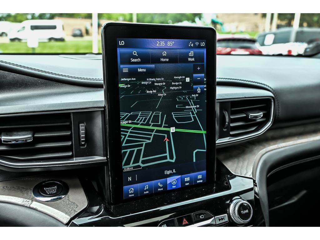 Used 2022 Ford Explorer Platinum w/ Equipment Group 601A AWD/4WD image 24