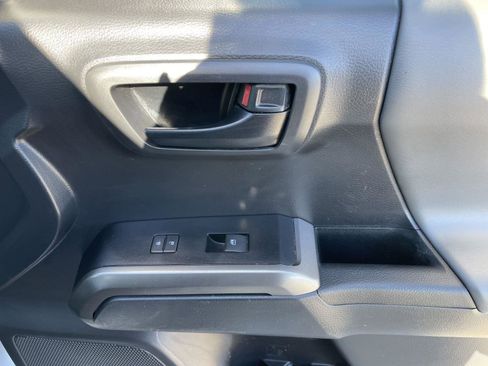 Used 2022 Toyota Tacoma SR5 image 30