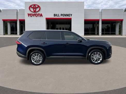 Used 2024 Toyota Grand Highlander AWD image 8