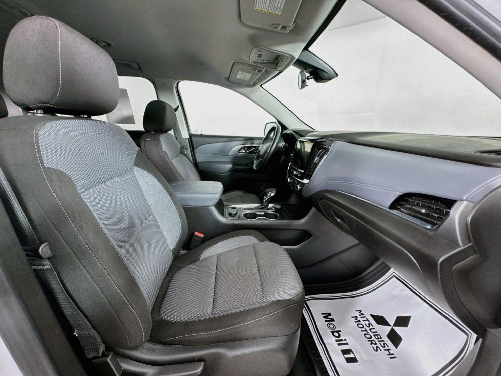 Used 2021 Chevrolet Traverse LT FWD image 29