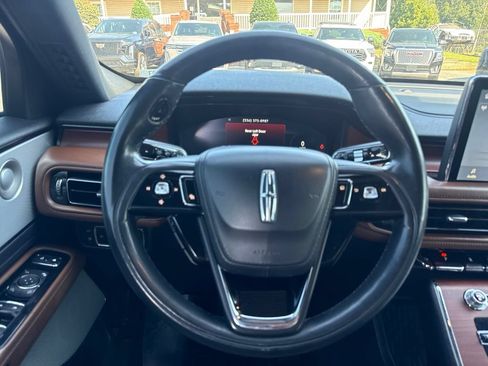 Used 2021 Lincoln Aviator Grand Touring w/ Equipment Group 302A AWD/4WD image 14