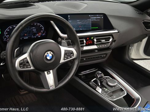 Used 2024 BMW Z4 M40i w/ Premium Package image 16