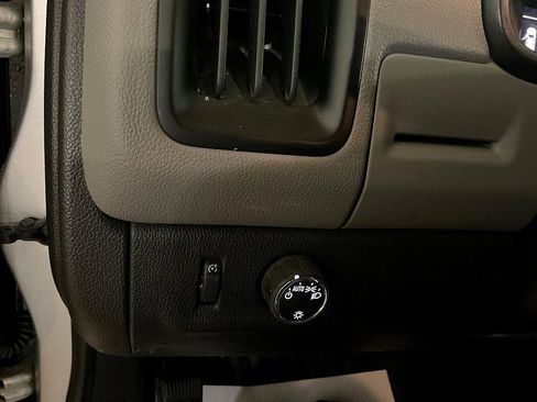 Used 2018 Chevrolet Colorado W/T image 22