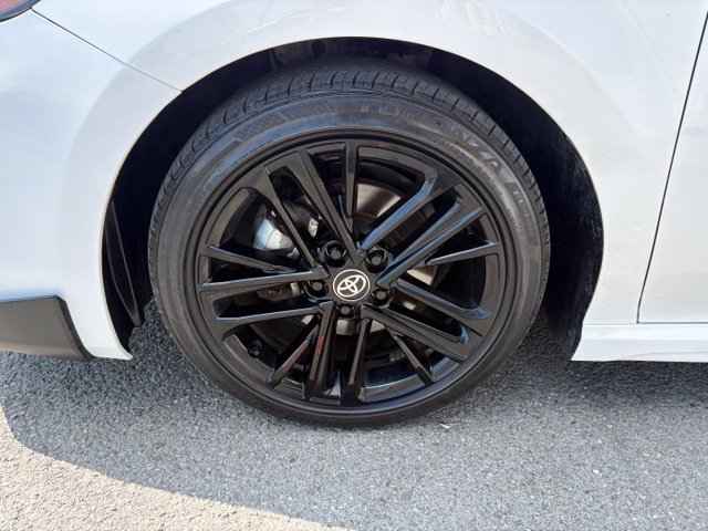 Used 2025 Toyota Camry SE FWD image 13