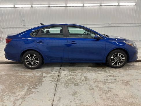 Used 2024 Kia Forte LXS FWD image 9