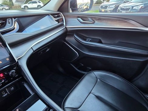 Used 2023 Jeep Grand Cherokee 4WD 4xe image 30