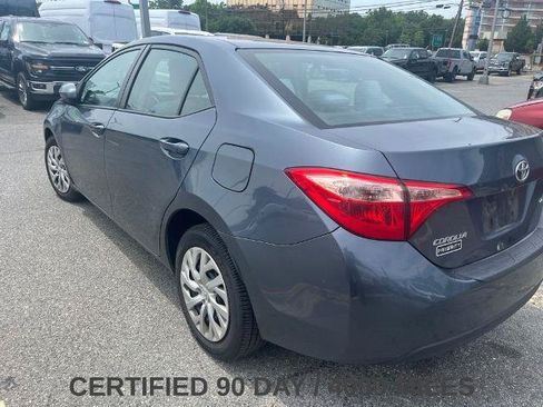 Used 2017 Toyota Corolla LE w/ Carpet Mat Package (TMS) FWD image 5