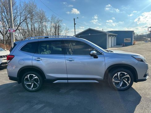 Used 2023 Subaru Forester Touring image 4