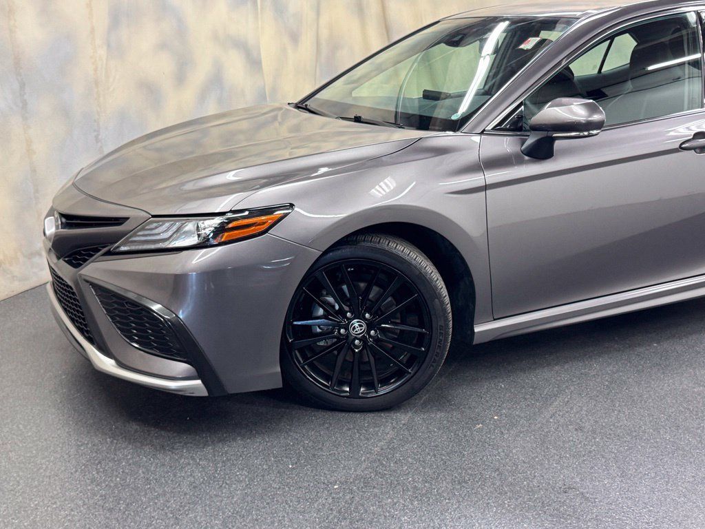 Used 2024 Toyota Camry XSE FWD image 2