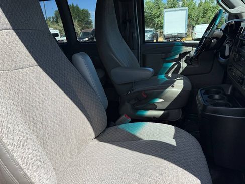 Used 2020 Chevrolet Express 3500 LS RWD image 19