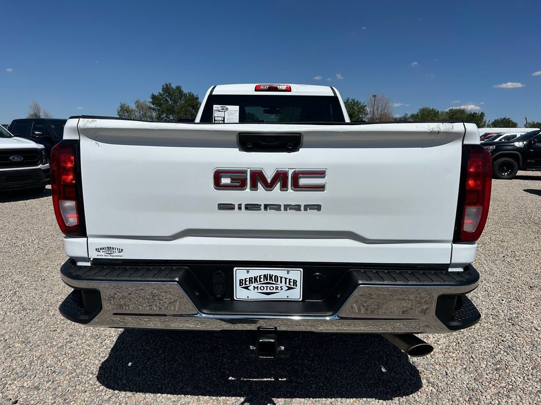 Used 2022 GMC Sierra 2500 Pro w/ Convenience Package AWD/4WD image 9