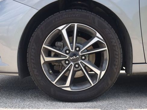 Used 2024 Kia Forte LXS FWD image 8
