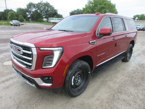 New 2026 GMC Yukon XL Elevation w/ Elevation Premium Package AWD/4WD image 9