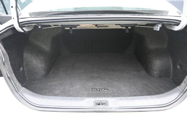 Used 2025 Nissan Altima 2.5 SV FWD image 42