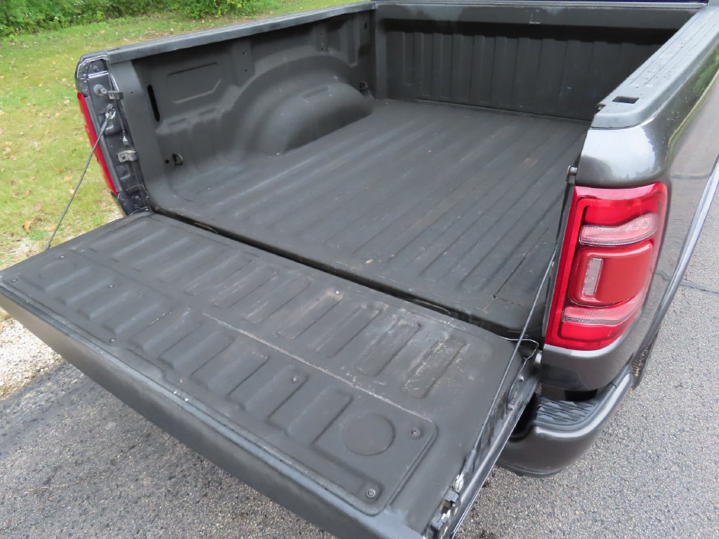 Used 2021 RAM 1500 Laramie AWD/4WD image 19