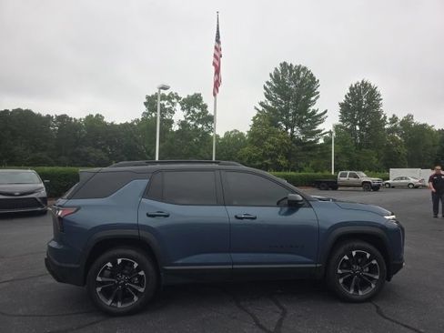 Used 2025 Chevrolet Equinox RS w/ Safety and Technology Package FWD image 9