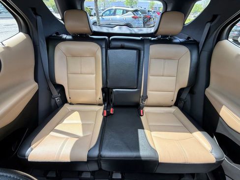 Used 2024 Chevrolet Equinox Premier AWD/4WD image 29