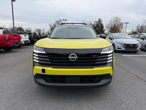 New 2025 Nissan Kicks SR image 3