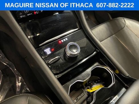 Used 2021 Jeep Grand Cherokee L Limited AWD/4WD image 23