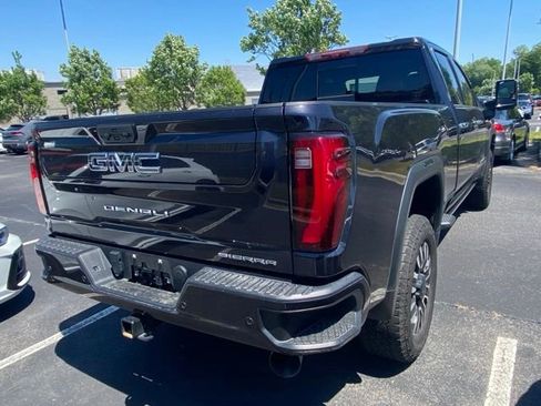 Used 2024 GMC Sierra 2500 Denali Ultimate w/ Max Trailering Package AWD/4WD image 4