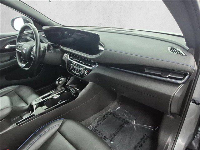 Used 2024 Buick Envista Sport Touring w/ Convenience I Package FWD image 24