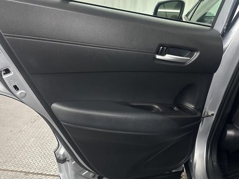 Used 2022 Toyota Corolla Cross XLE AWD/4WD image 23