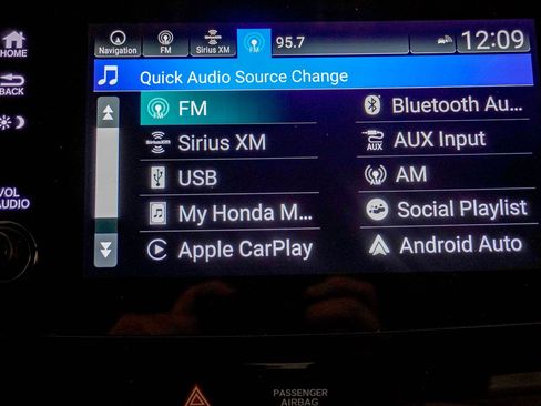 Used 2022 Honda Pilot Elite image 25