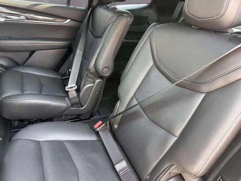 Used 2023 Cadillac XT6 Sport w/ Technology Package AWD/4WD image 19