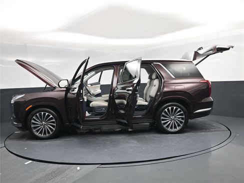 Used 2025 Hyundai Palisade Calligraphy image 20