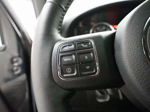 Used 2017 Jeep Wrangler Sahara w/ Connectivity Group image 16