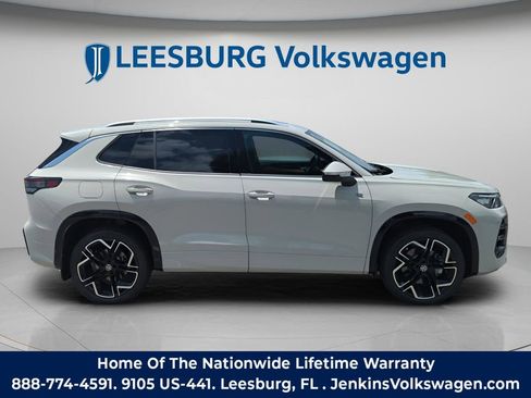 New 2026 Volkswagen Tiguan SEL R-Line AWD/4WD image 3