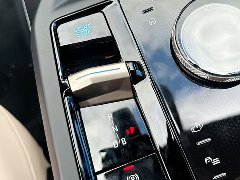 New 2025 BMW iX xDrive50 image 17