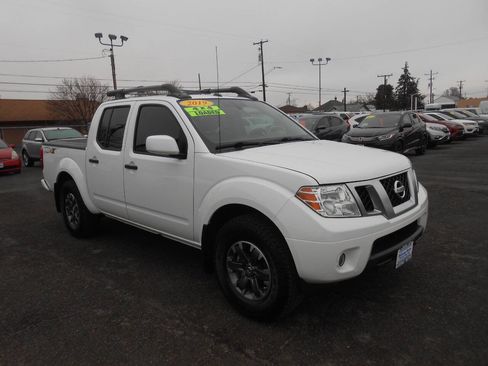 Used 2019 Nissan Frontier PRO-4X w/ Pro-4x Luxury Package image 3