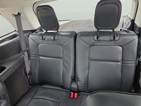 New 2026 Lincoln Aviator Premiere image 10