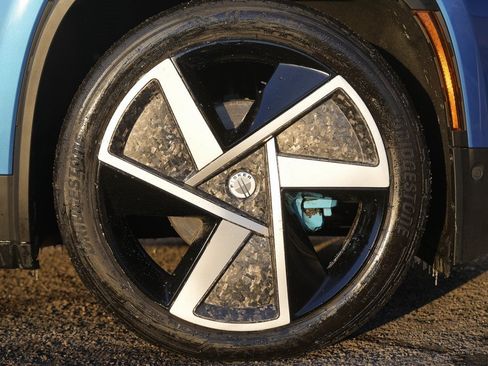 Used 2023 Fisker Ocean Extreme image 12