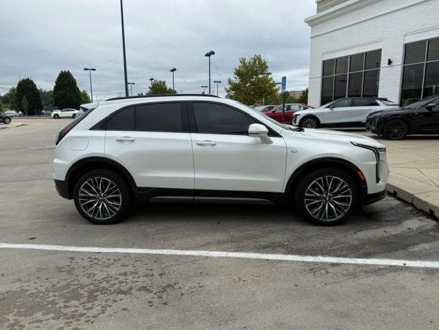 Used 2024 Cadillac XT4 Sport AWD/4WD image 3