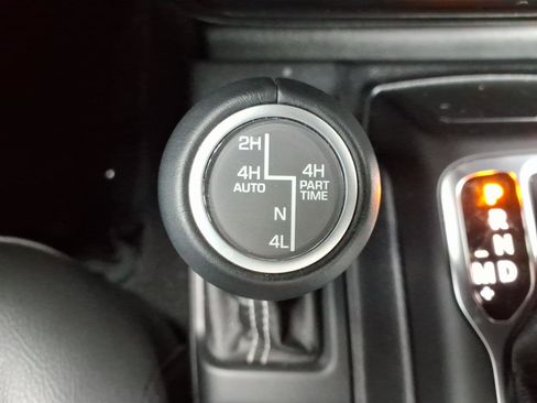 Used 2021 Jeep Wrangler Unlimited Sahara w/ Cold Weather Group image 23