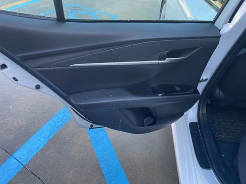 Used 2025 Toyota Camry LE image 13