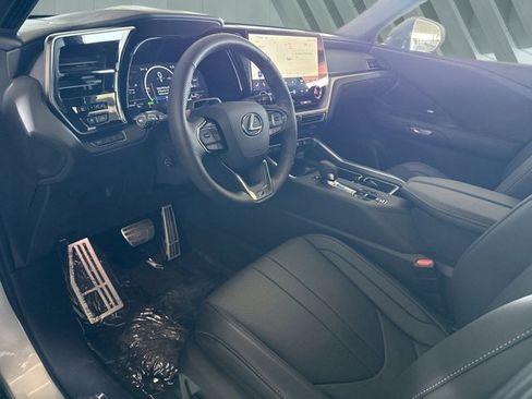 Certified 2026 Lexus TX 500h AWD w/ Technology Package image 11